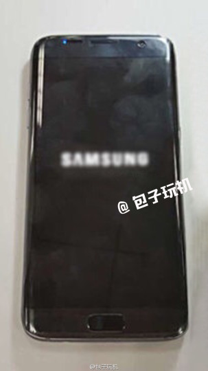 s7-edge-black-1